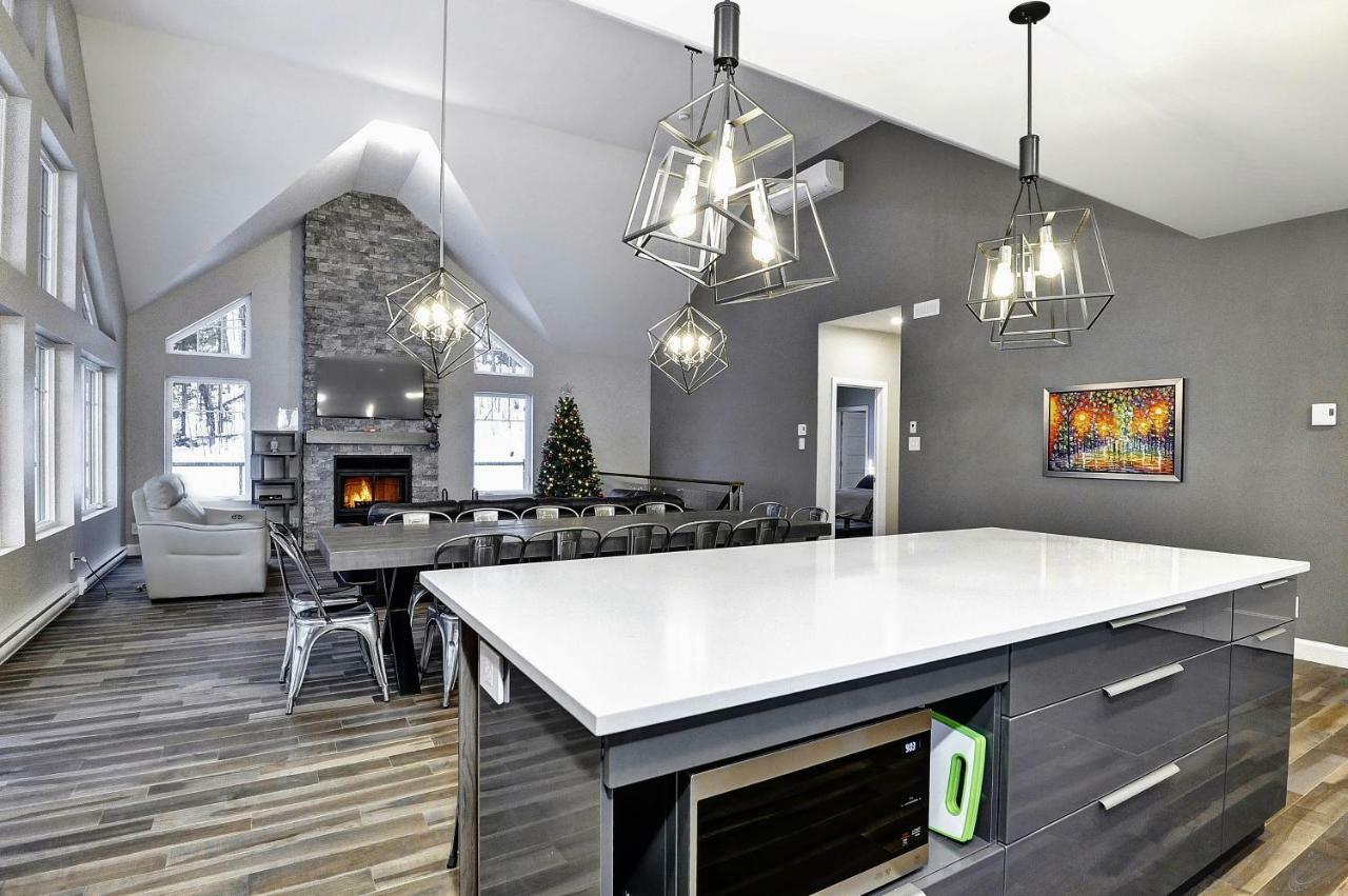 Chalet 06 Chemin Blanc By Les Chalets Alpins Stoneham Exteriör bild
